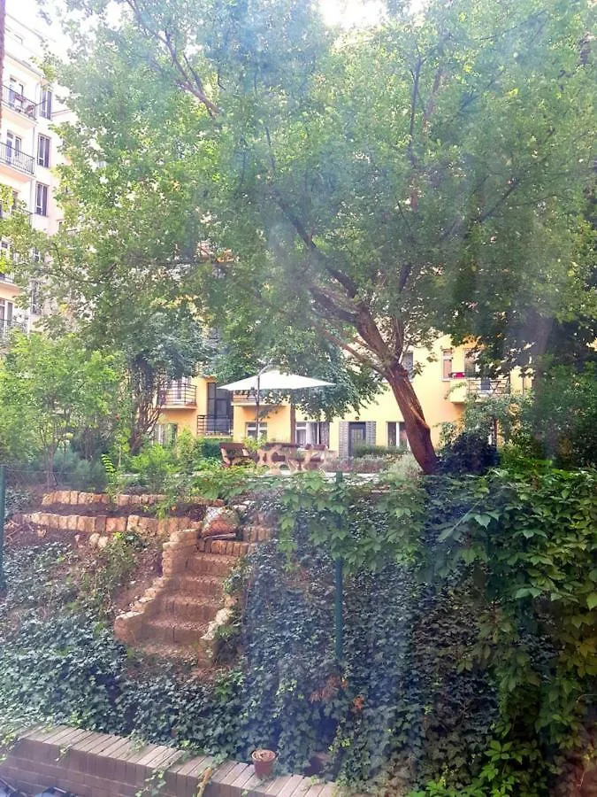 Stylish Apartment A Few Steps From Metro Praha